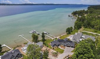 9214 Myrtle Ln, Alden, MI 49612
