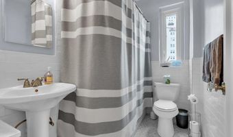 8 Deal Lake Ct, Asbury Park, NJ 07712