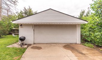 641 Louise Dr, Ann Arbor, MI 48103