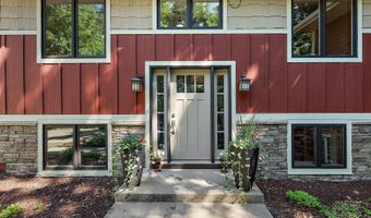 4815 120th St W, Apple Valley, MN 55124
