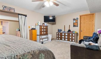 901 Geneva Dr, Alexandria, MN 56308