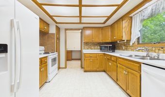 1212 E Fleetwood Cir, Brandon, SD 57005