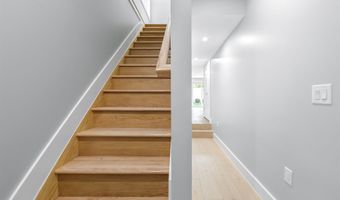 88 W 20TH St 1, Bayonne, NJ 07002