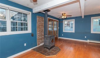 105 Fordson Ave, Cranston, RI 02910