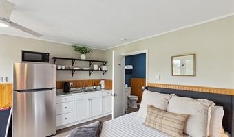 4998 N MAIN St, Long Lake, MI 48743