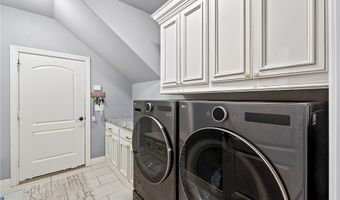 1507 NW Hermanus St, Bentonville, AR 72712