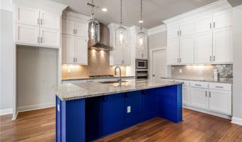 6008 SW Broadway St, Bentonville, AR 72713