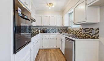 1614 Brookhollow Dr, Baton Rouge, LA 70810