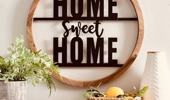 41 Wakemore St, Darien, CT 06820