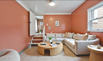 125 Eighth St, Belford, NJ 07718