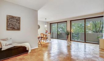 4141 N HENDERSON Rd 322, Arlington, VA 22203