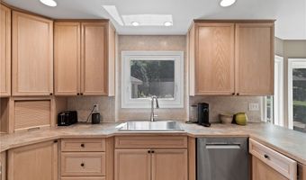 2351 Mallard Rd, Akron, OH 44319