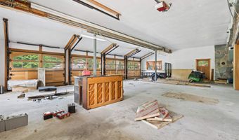 817 Gulf Rd, Barnard, VT 05031