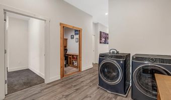 156 Congress St, Belfast, ME 04915