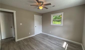 2318 N Lakeview Dr, Austin, IN 47102