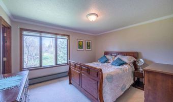 130 Linda Dr, Aurora, MN 55705
