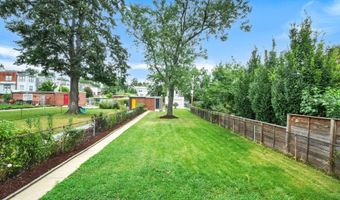 325 OGLETHORPE St NW, Washington, DC 20011
