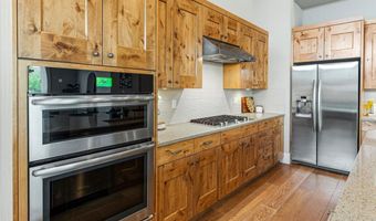 61333 Kindle Rock Loop, Bend, OR 97702