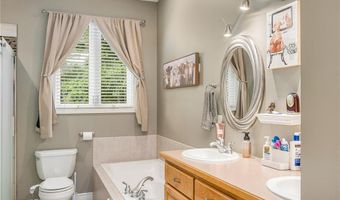 15417 Poplar St, Basehor, KS 66007