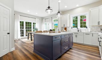 22530 FOREST RUN Dr, Ashburn, VA 20148