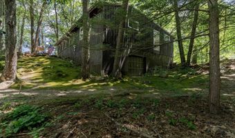 396 Mica Point Rd, Barrington, NH 03825