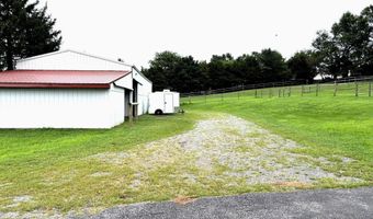 290 WOODS Rd, Abbottstown, PA 17301