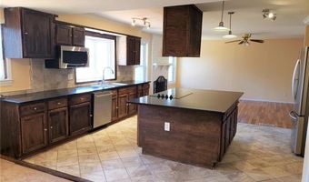 803 Clayworth Dr, Ballwin, MO 63011