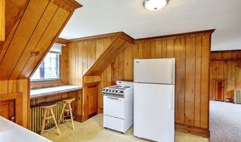 3 Waumsett Ave, Cumberland, RI 02864