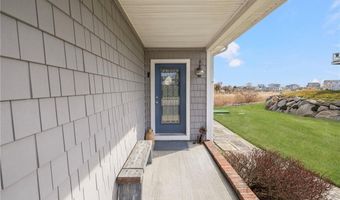 18 STARFISH Dr, Narragansett, RI 02882