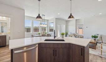 11 N Creek Way, Cascade, ID 83611