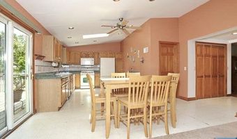 64 Lunn Ave, Bergenfield, NJ 07621