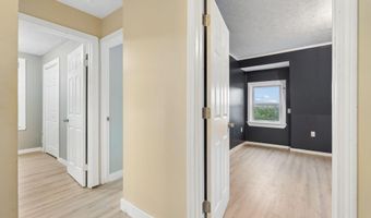 127 Broad St, Auburn, ME 04210