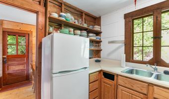 1048 Cottage Rd, Averill, VT 05903