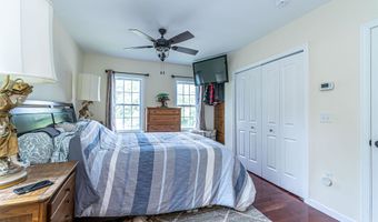 167 Deerfield Rd, Candia, NH 03034