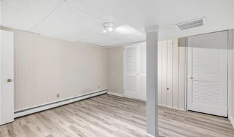 8 Sojo Rd Legal In-Law, Brookfield, CT 06804