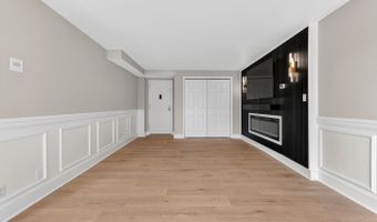 1401 N RHODES St 604, Arlington, VA 22209