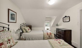 23 Commercial St, Belfast, ME 04915