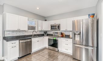 910 Hillview Rd, Alexandria, KY 41001