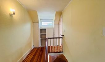 105 Bliss Rd, Newport, RI 02840