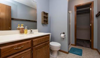1016 Daniels St, Aurora, MO 65605