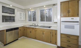 3 Shipman Cir, Ann Arbor, MI 48104