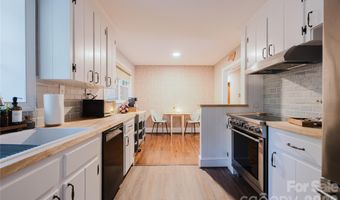 4920 Raymond Pl, Charlotte, NC 28205