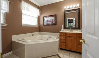 15 SHADY STREAM Rd, Barnegat, NJ 08005