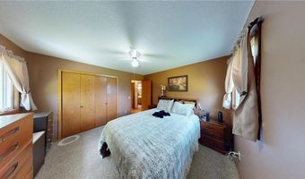 23096 Bluegrass Rd, Albert Lea, MN 56007