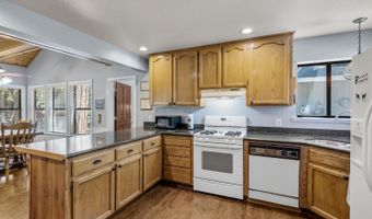 777 Helen Dr, Arnold, CA 95223