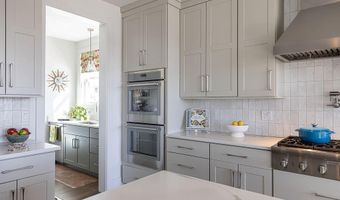 150 Alfred Drowne Rd, Barrington, RI 02806