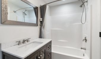 417 Main St, Bayville, NJ 08721