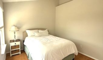 5287 BALLYCASTLE Cir, Alexandria, VA 22315