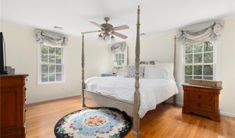 150 Delta Dr, North Kingstown, RI 02874