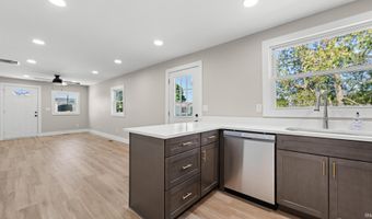 1819 Magnolia Ln, Bedford, IN 47421